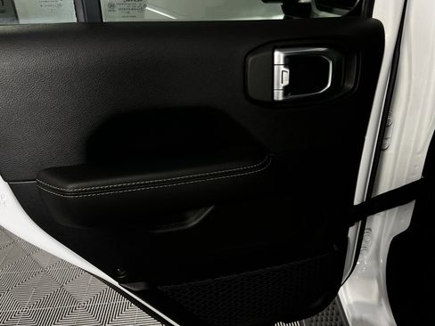 Used 2023 Jeep Wrangler Unlimited Sahara w/ Cold Weather Group image 58