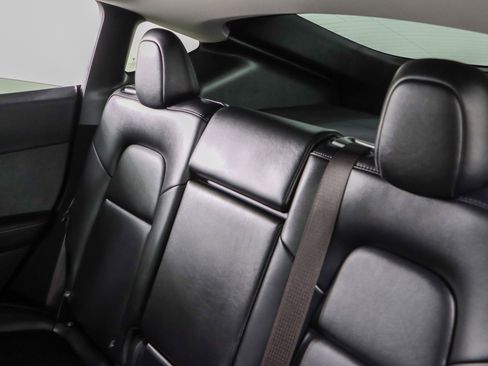 Used 2025 Tesla Model Y Long Range image 22