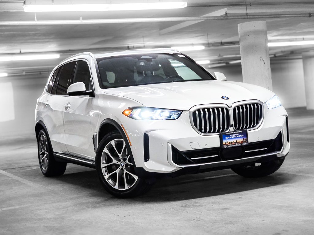 Used 2024 BMW X5 xDrive40i w/ Premium Package AWD/4WD image 4