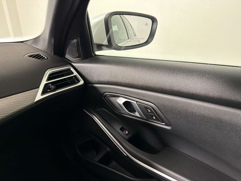 Used 2026 BMW 330i Sedan RWD image 28
