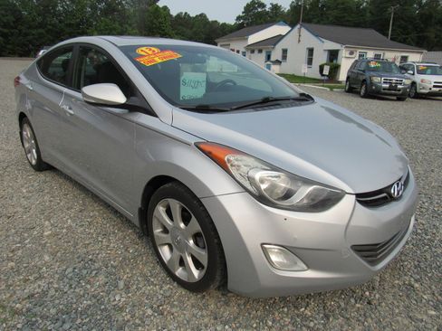 Used 2013 Hyundai Elantra Limited w/ Technology Pkg image 2