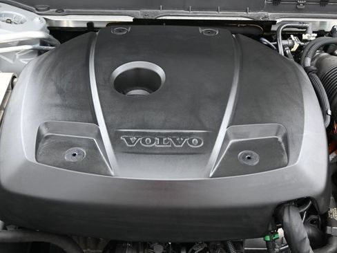 Used 2024 Volvo XC90 T8 Plus AWD/4WD image 44
