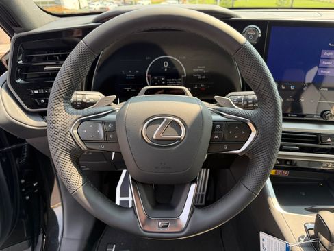 New 2026 Lexus TX 500h AWD image 9
