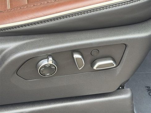 Used 2024 GMC Sierra 2500 Denali Ultimate image 33