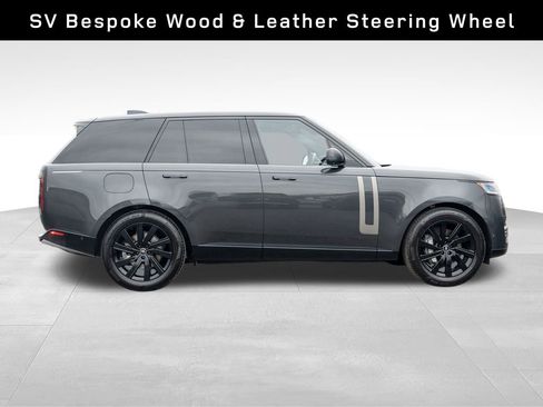 Used 2025 Land Rover Range Rover SE image 8