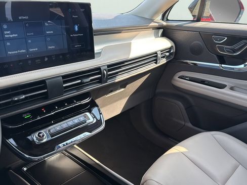 Certified 2024 Lincoln Corsair FWD image 20