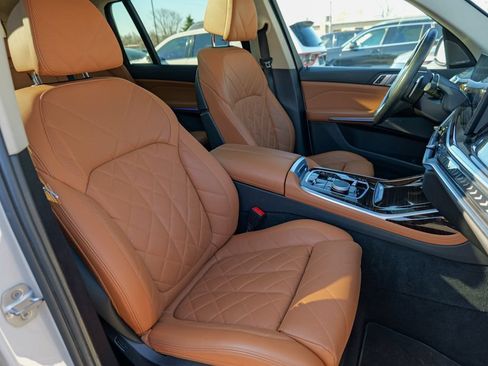 Used 2024 BMW X7 xDrive40i w/ Premium Package AWD/4WD image 43
