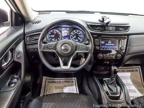 Used 2018 Nissan Rogue S AWD/4WD image 16