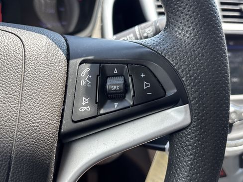 Used 2019 Chevrolet Sonic LT FWD image 18