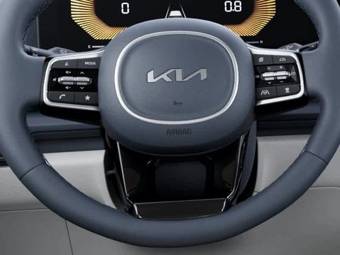 New 2026 Kia Carnival EX FWD image 22
