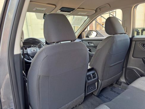 Used 2025 Nissan Rogue SV AWD/4WD image 29