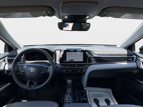 Used 2025 Toyota Camry LE w/ Convenience Package image 16