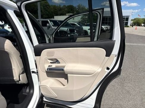Used 2026 Mercedes-Benz GLB 250 4MATIC image 34