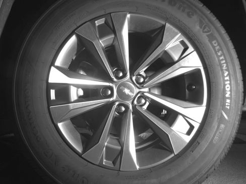 Used 2025 Chevrolet Equinox LT FWD image 14