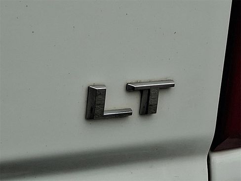 Used 2022 Chevrolet Silverado 2500 LT w/ Convenience Package image 29