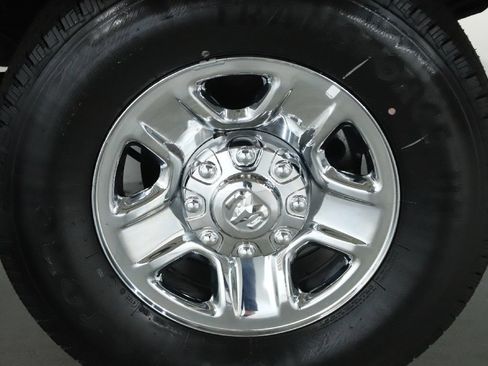 Used 2024 RAM 3500 Tradesman w/ Chrome Appearance Group AWD/4WD image 42
