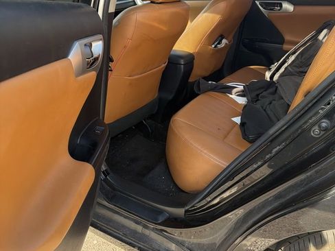 Used 2013 Lexus CT 200h w/ Seat Comfort Pkg image 12