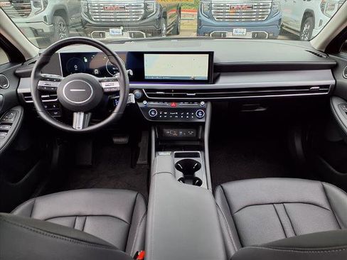 Used 2025 Hyundai Sonata Limited image 4