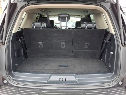 Used 2024 Ford Expedition XLT image 18