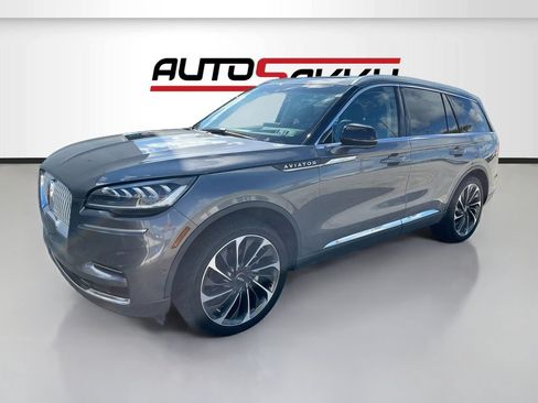 Used 2023 Lincoln Aviator Reserve w/ Equipment Group 201A AWD/4WD image 3
