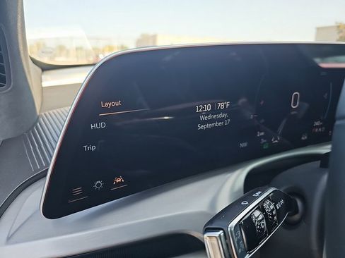 New 2026 Cadillac Vistiq Platinum w/ LPO, Floor Liner Package image 24