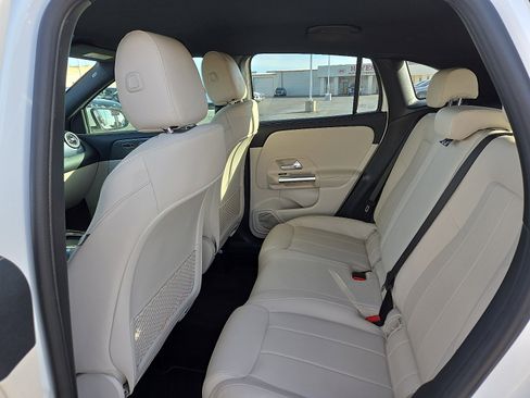 Used 2024 Mercedes-Benz GLA 250 image 9