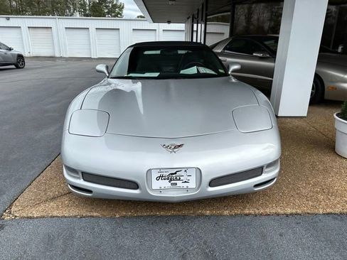 Used 2003 Chevrolet Corvette Convertible w/ Preferred Equipment Group1 image 2