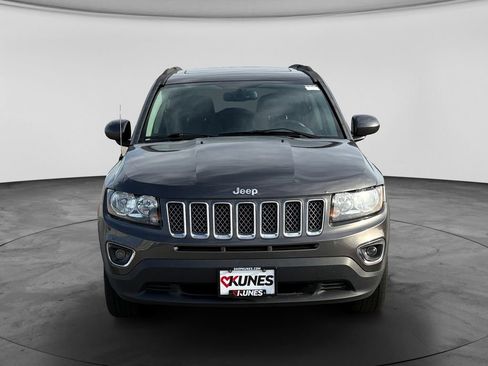 Used 2016 Jeep Compass High Altitude FWD image 2