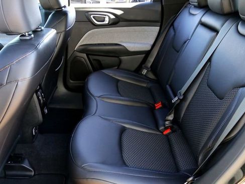 New 2026 Jeep Compass Latitude image 18