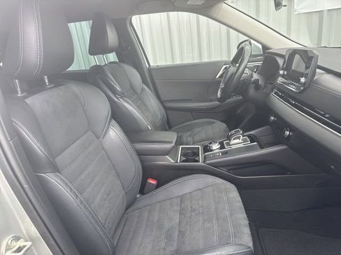 Used 2022 Mitsubishi Outlander SE image 6