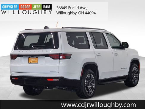 Certified 2024 Jeep Wagoneer Series II image 8