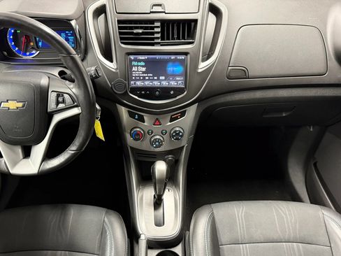 Used 2016 Chevrolet Trax LT w/ LT Convenience Package FWD image 12