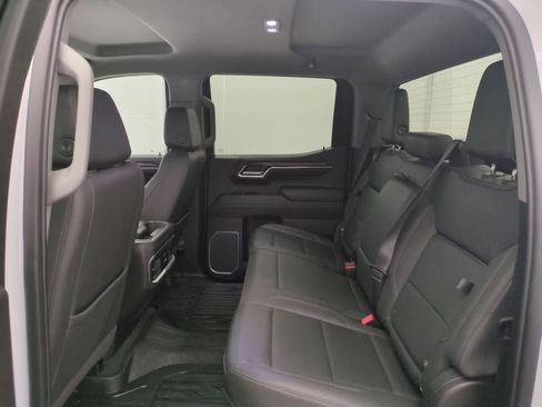Used 2023 GMC Sierra 1500 SLT w/ SLT Convenience Package AWD/4WD image 18