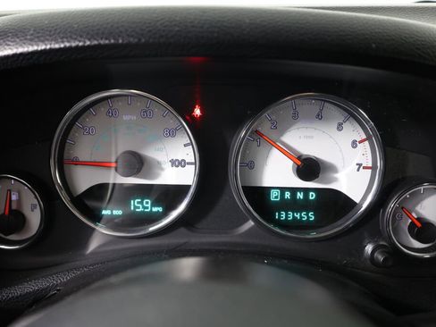 Used 2011 Jeep Wrangler Unlimited Sahara AWD/4WD image 29