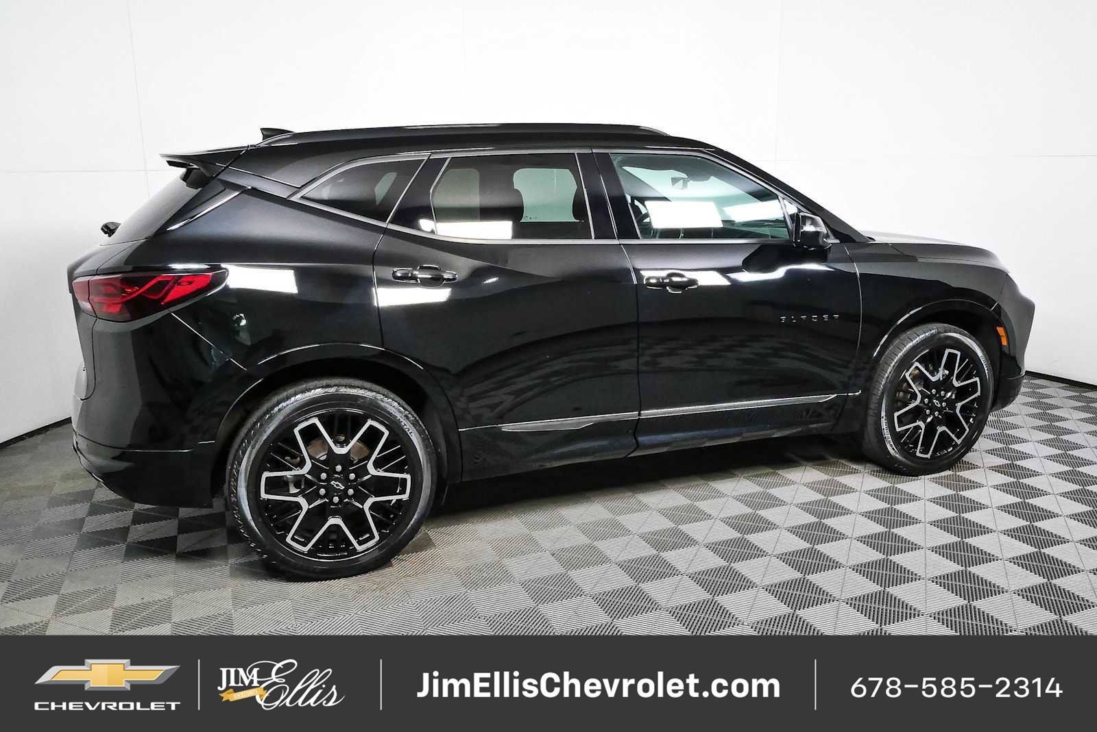 Certified 2023 Chevrolet Blazer RS w/ Driver Confidence II Package AWD/4WD image 2