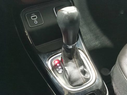 Used 2018 Jeep Compass Limited w/ Navigation Group FWD image 36