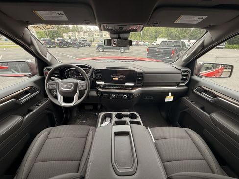 New 2025 GMC Sierra 1500 SLE w/ Preferred Package image 9