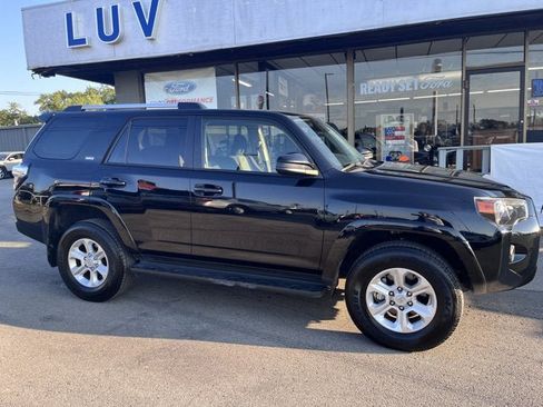 Used 2024 Toyota 4Runner SR5 image 2