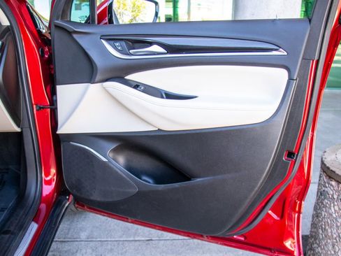 Used 2022 Buick Enclave Essence w/ Experience Buick Package image 20