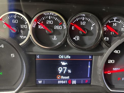 Used 2023 Chevrolet Silverado 2500 LT w/ Convenience Package AWD/4WD image 12