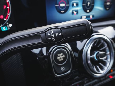 Used 2025 Mercedes-Benz CLA 250 4MATIC image 22