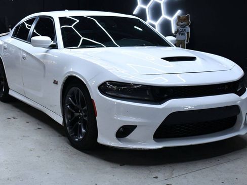 Used 2022 Dodge Charger Scat Pack RWD image 11