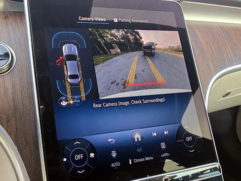 Used 2025 Mercedes-Benz C 300 4MATIC Sedan image 14