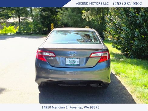 Used 2014 Toyota Camry SE FWD image 4