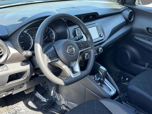 Used 2018 Nissan Kicks S FWD image 29