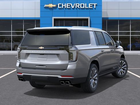 New 2026 Chevrolet Suburban High Country AWD/4WD image 4