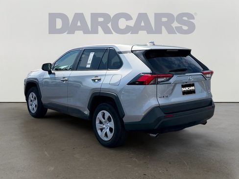 Used 2025 Toyota RAV4 LE AWD/4WD image 5