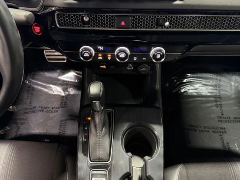 Used 2023 Honda Civic Sport image 3