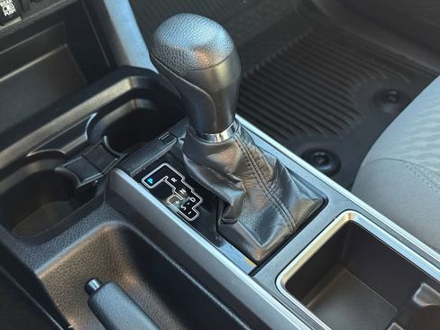 Used 2022 Toyota Tacoma SR5 image 25