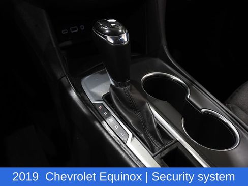 Used 2019 Chevrolet Equinox LT w/ Driver Convenience Package image 24